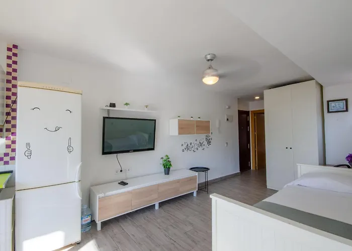 Eva 7 Levante Beach